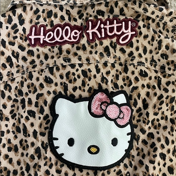 Hello Kitty Leopard 🐆 Print Jacket - Picture 3 of 12